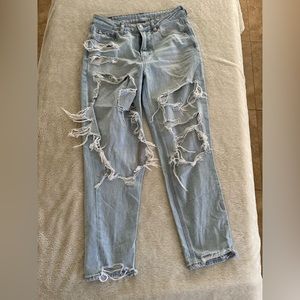 American Eagle ripped mom jeans (size 6)